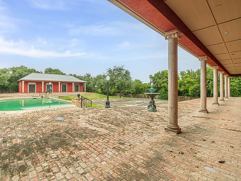 3847 Tupelo Ln #A — Photo 34