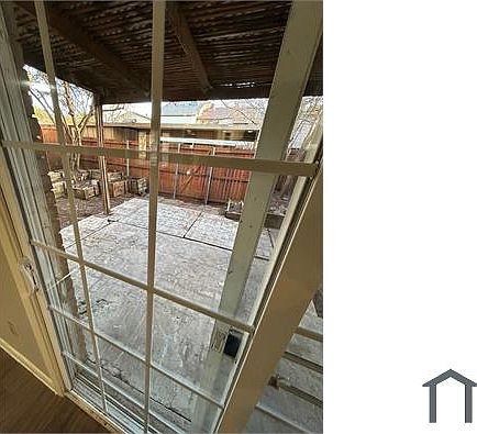 5th image of 2034 Clubridge Dr