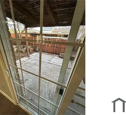2034 Clubridge Dr — Photo 5