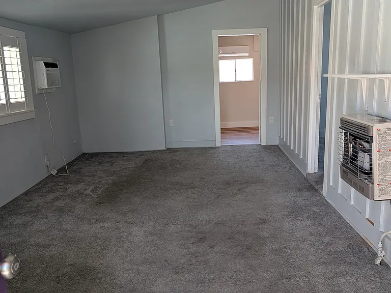 70 Pittsburg Ave — Photo 18
