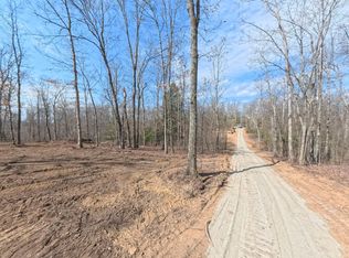 3102 Claysville Rd, Crossville, TN 38571