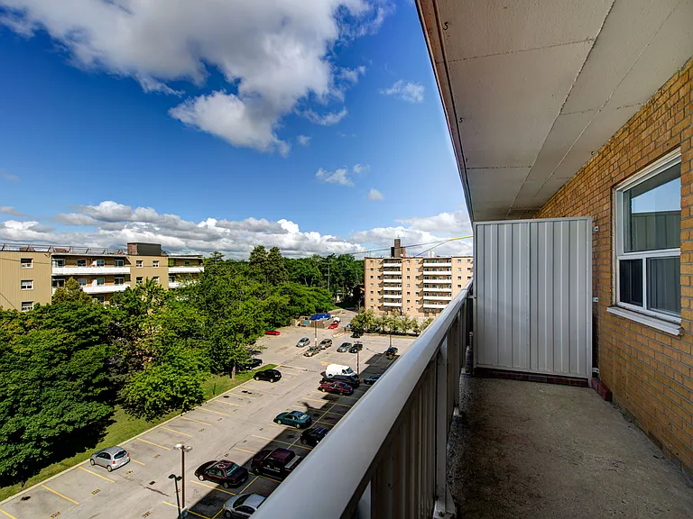 240 Lake Promenade — Photo 18