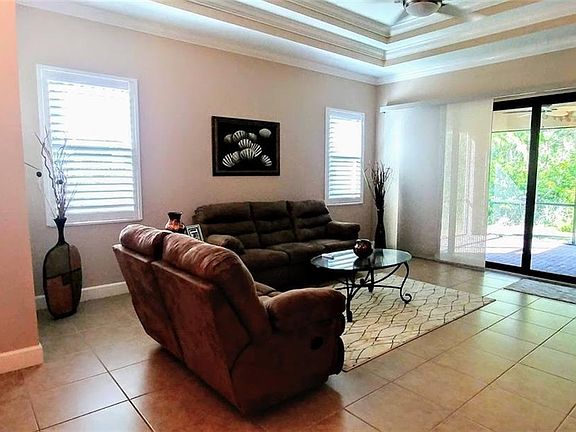 5th image of 9423 Isla Bella Cir