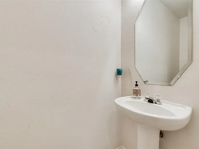 2831 Deer Ridge Dr — Photo 8