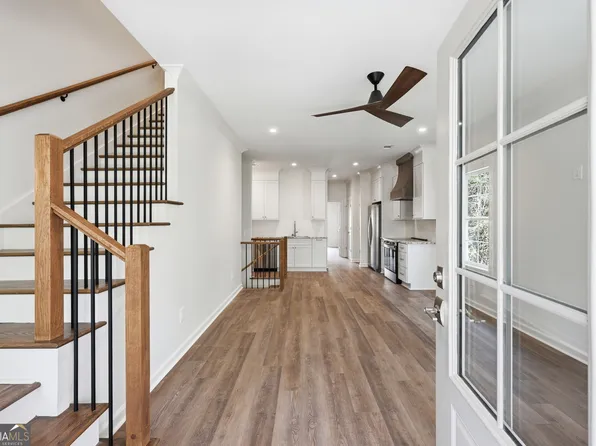 1123 Riverside Ter, Gainesville, GA 30501