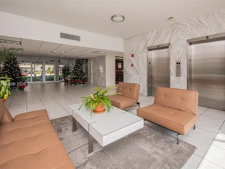 401 Golden Isles Dr #1011 — Photo 39