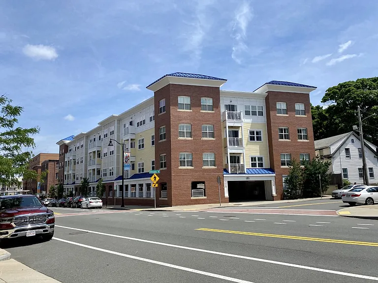 Enterprise Apartment Homes — Photo 5