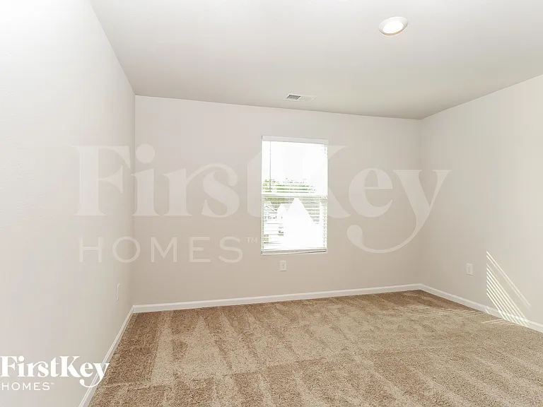 3040 Crescent Lake Ln — Photo 13