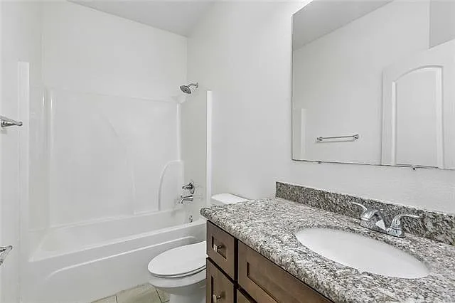 918 Paul Fredrick St — Photo 11