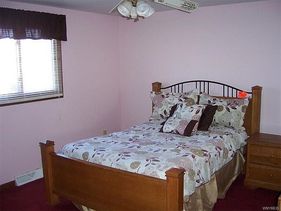 5th image of 248 Le Havre Dr