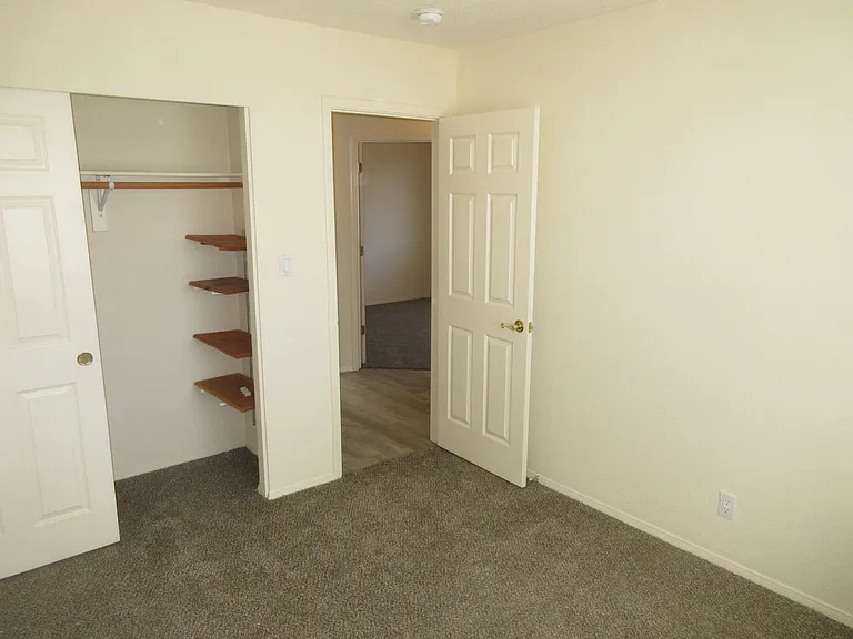 2111 Corte Del Caballo NW — Photo 31