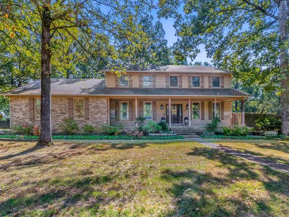 Homes for Sale in Maumelle AR with Pool | Zillow