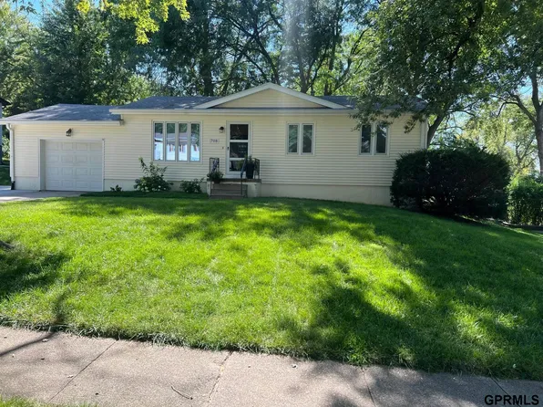 708 Terrace Ave, Bellevue, NE 68005