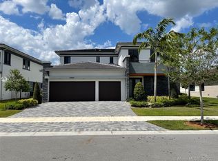 10485 S Lago Vista Cir, Parkland, FL 33076