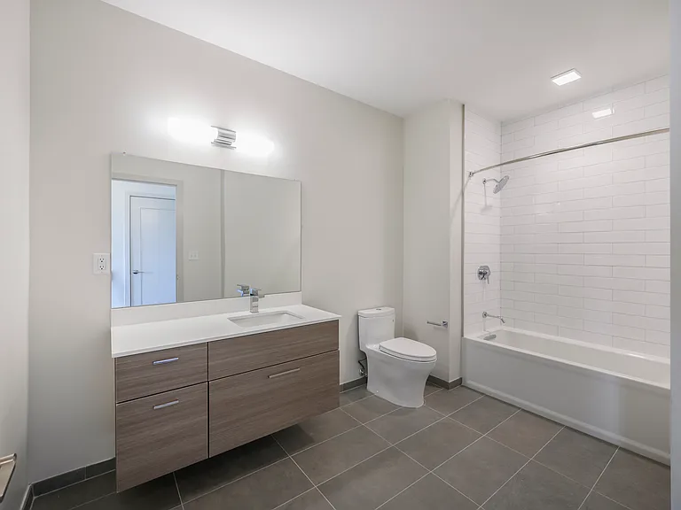 21 Gibbs St #400 — Photo 11