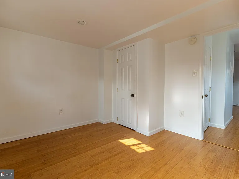 619 S 16th St #3R — Photo 12