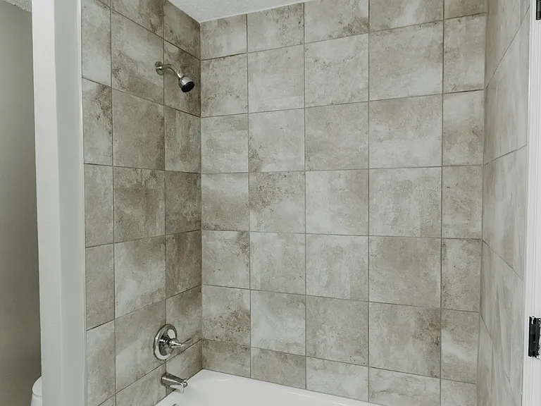 1800 Labette Manor Dr — Photo 13
