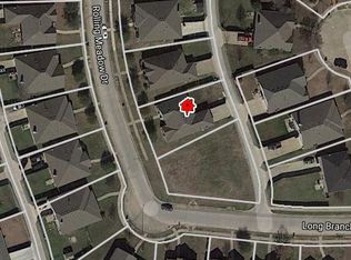 606 Rolling Meadows Dr, Lancaster, TX 75146