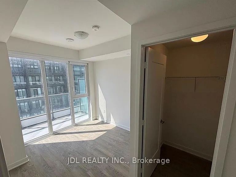 70 Princess St #1428 — Photo 11