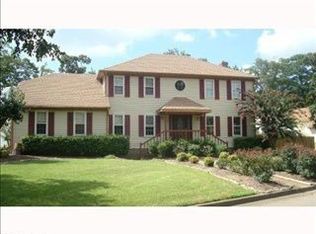 704 Harris Point Dr, Virginia Beach, VA 23455