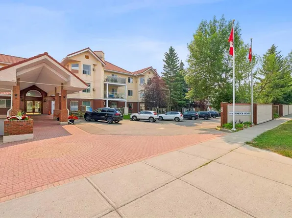 1818 W Simcoe Blvd SW #2327, Calgary, AB T3H 3L9