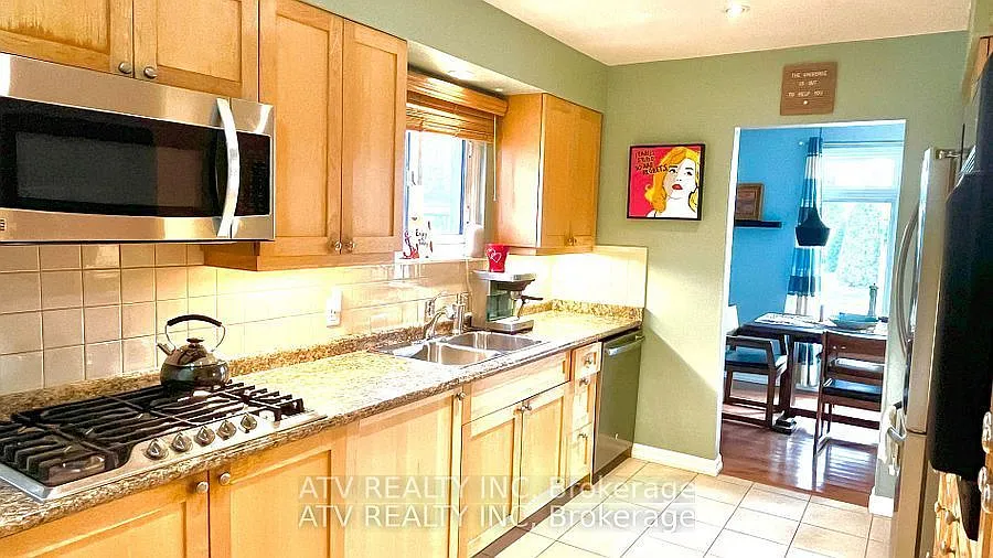 3 bed, $2,999 — Photo 2