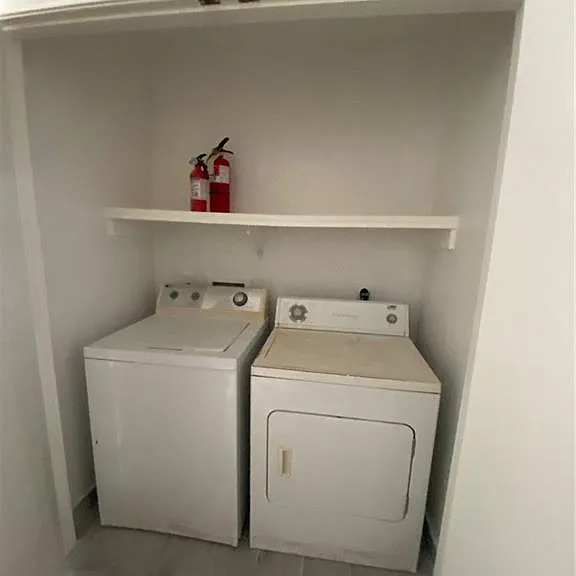 6910 Venus Dr — Photo 4