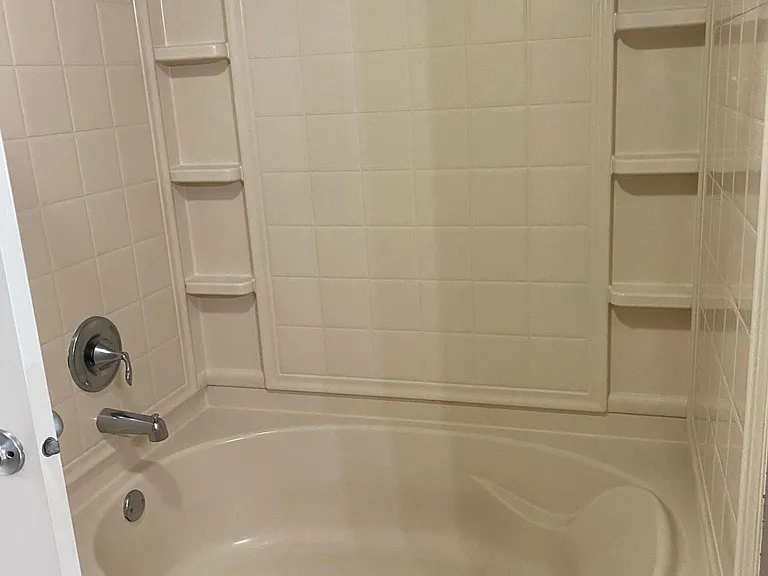 633 Fireside Dr — Photo 32