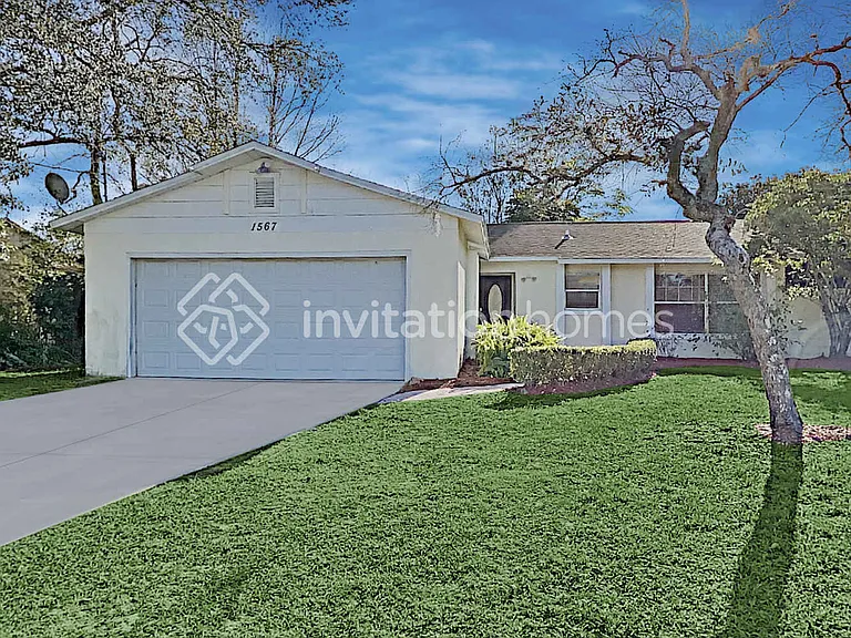 1567 Naples Cir — Photo 1