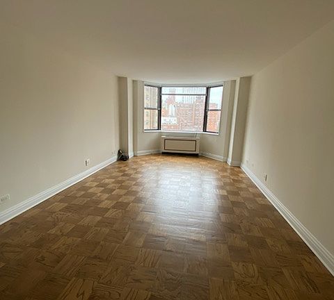 4th image of 400 E 71st St APT 16H
