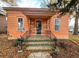 523 W 2nd Ave, Mitchell, SD 57301