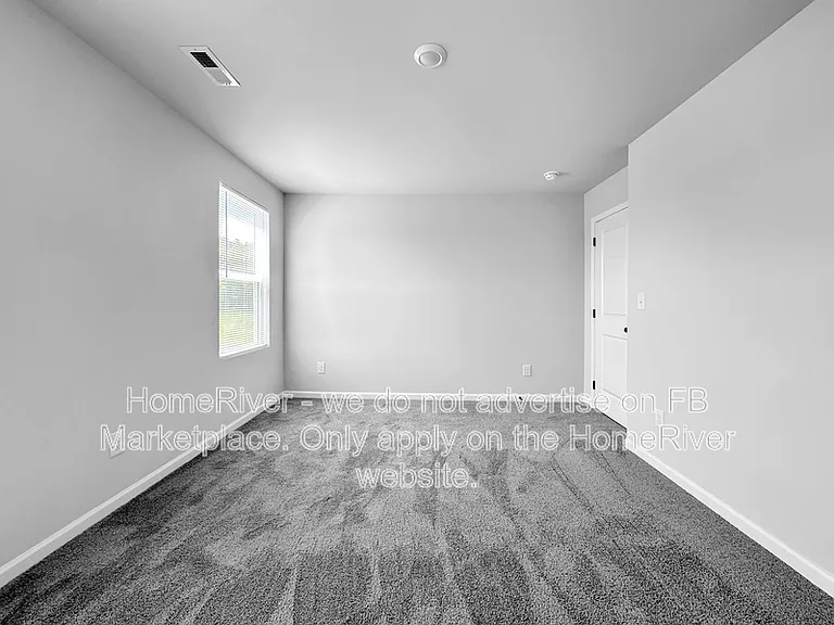 394 Chedworth Dr — Photo 14