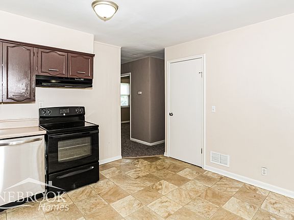 5th image of 10111 Hamilton Ave