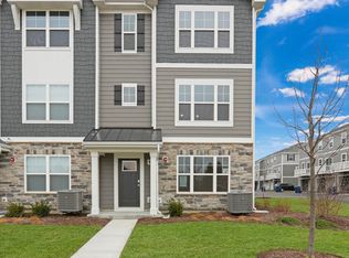 359 Bridgeview Ct, Saint Charles, IL 60174