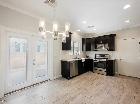5439 Bradford Pear Dr, Las Vegas, NV 89122