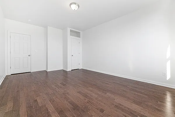 Rented by REAL New York | media 16