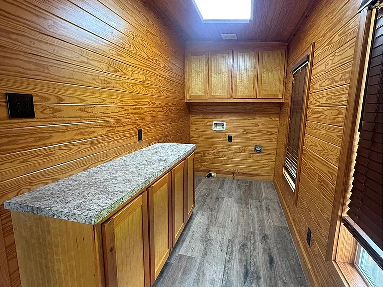 902 Hidden Valley Dr — Photo 17