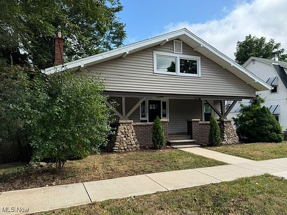 2nd image of 214 Banning Ave
