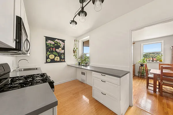 Sold by Douglas Elliman | media 20