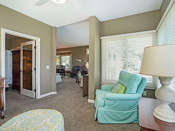 3rd image of 4928 Faringdom Grove Dr #37