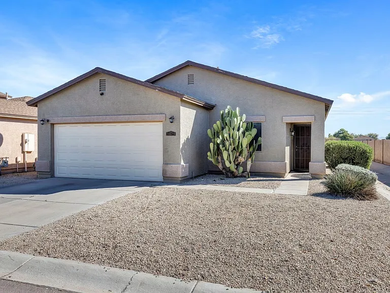 30675 N Bareback Trl — Photo 1
