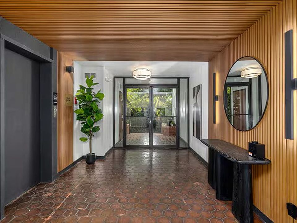 2nd image of 412 N Oakhurst Dr APT 100