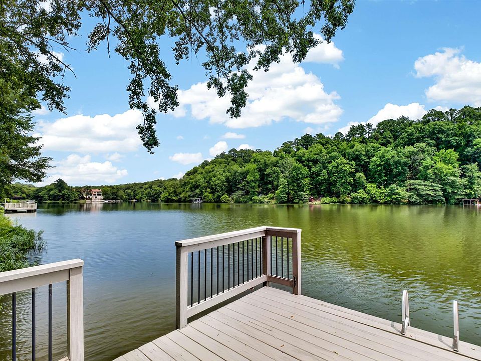 2nd image of 2120 Southwinds Cir