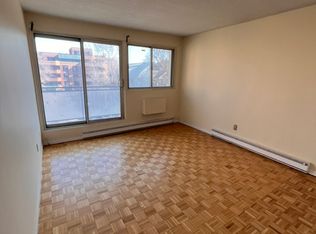 263 Maclaren St #307, Ottawa, ON K2P 0M1