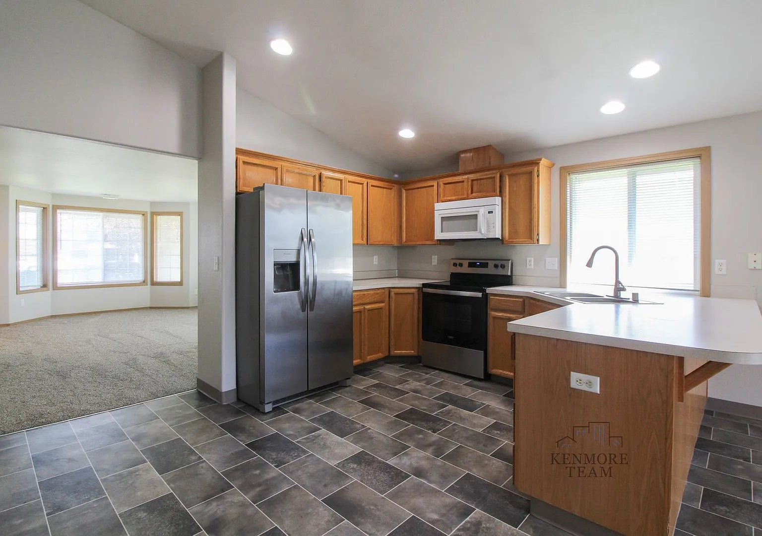 3 Bedroom, 2 Bath Home in Pasco — Photo 2