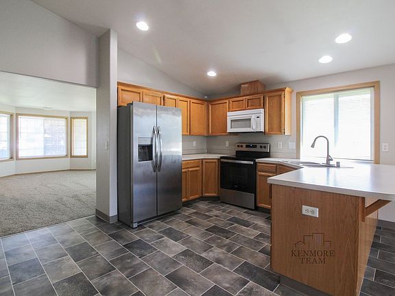 2nd image of 5108 Montague Ln