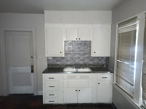 2nd image of 4121 E 139th St