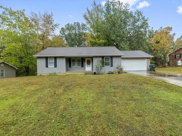 150 Green Meadows Dr, Madisonville, KY 42431