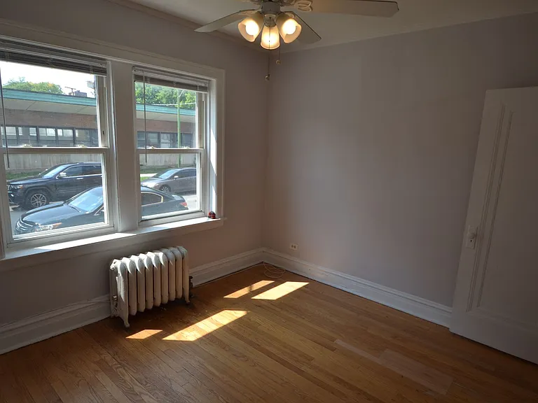 4407 N Kenneth — Photo 36