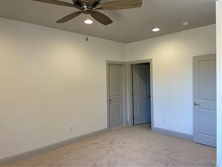 441 Windsor Dr — Photo 19